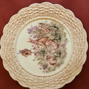Cracker Barrwl Floral Bunny Design Dinner  Plate - 1 Plate